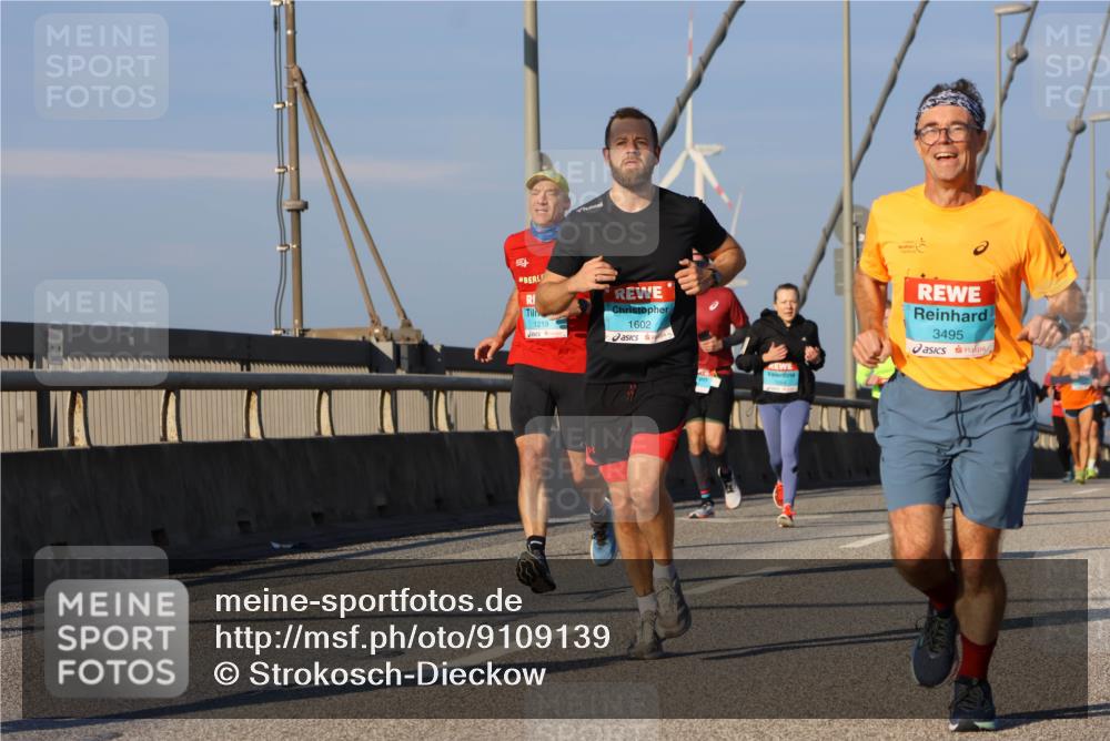 03.10.2025 - Köhlbrandbrückenlauf Strokosch-Dieckow http://msf.ph/oto/9109139 03.10.2025 09:40:13 Position 2 1219, 1602, 3495 meine-sportfotos.de
