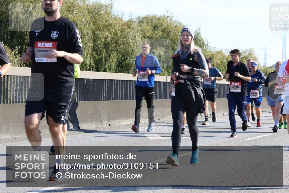 03.10.2025 - Köhlbrandbrückenlauf Strokosch-Dieckow http://msf.ph/oto/9109151 03.10.2025 12:23:41 Position 3 472, 2, 5883 meine-sportfotos.de