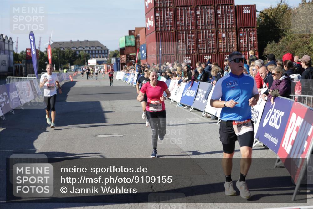 03.10.2025 - Köhlbrandbrückenlauf Jannik Wohlers http://msf.ph/oto/9109155 03.10.2025 12:59:46 Ziel 4074, 4111, 4215, 4270, 4475, 6142, 6254, 6364, 6601, 6616, 6654, 6754 meine-sportfotos.de