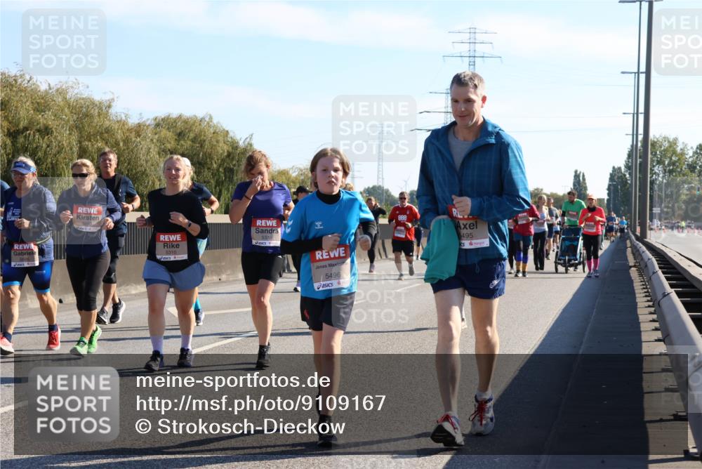 03.10.2025 - Köhlbrandbrückenlauf Strokosch-Dieckow http://msf.ph/oto/9109167 03.10.2025 12:23:45 Position 3 5378, 5310, 5496, 6495 meine-sportfotos.de