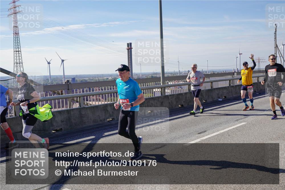 03.10.2025 - Köhlbrandbrückenlauf Michael Burmester http://msf.ph/oto/9109176 03.10.2025 12:51:46 Position 2  meine-sportfotos.de