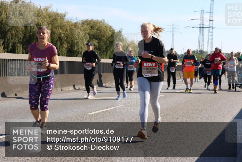 03.10.2025 - Köhlbrandbrückenlauf Strokosch-Dieckow http://msf.ph/oto/9109177 03.10.2025 12:23:48 Position 3 5065, 5320 meine-sportfotos.de