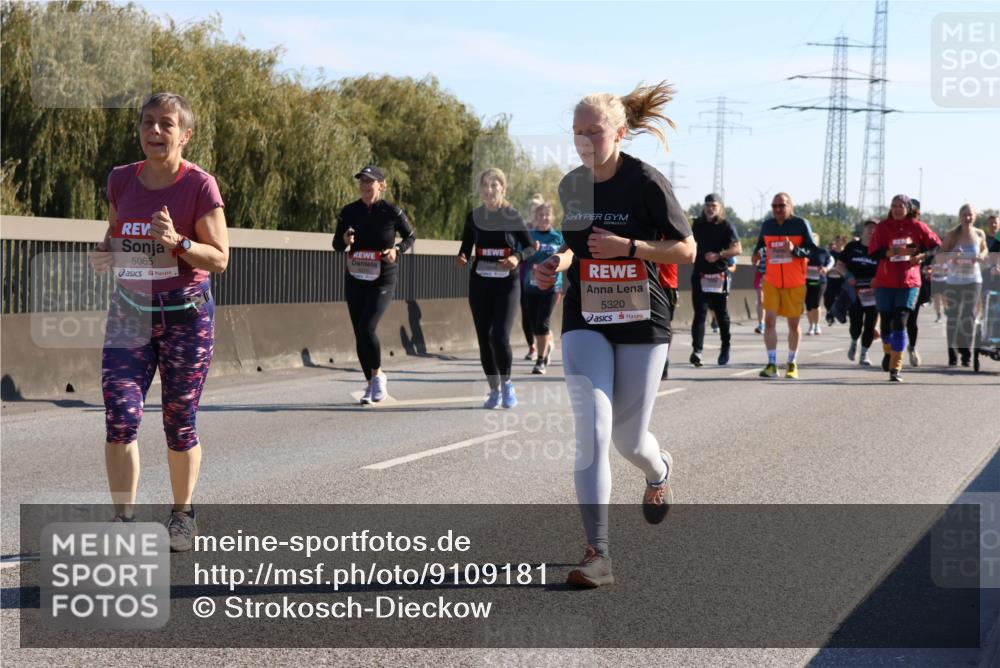 03.10.2025 - Köhlbrandbrückenlauf Strokosch-Dieckow http://msf.ph/oto/9109181 03.10.2025 12:23:48 Position 3 5065, 5320 meine-sportfotos.de