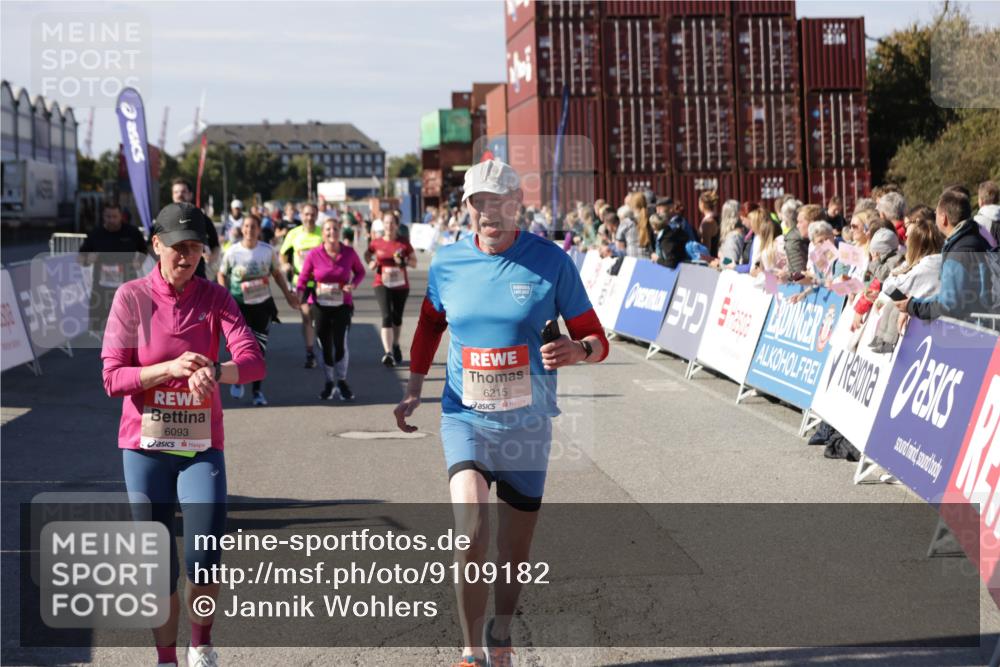 03.10.2025 - Köhlbrandbrückenlauf Jannik Wohlers http://msf.ph/oto/9109182 03.10.2025 13:29:40 Ziel 4629, 4660, 4720, 4733, 5119, 5120, 5470, 5482, 6093, 6215, 6334, 6335, 6336, 6351, 6387, 6439, 6539, 6543, 6554, 6555 meine-sportfotos.de