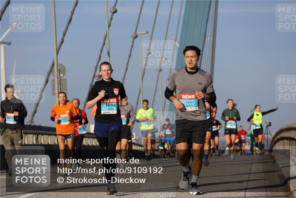03.10.2025 - Köhlbrandbrückenlauf Strokosch-Dieckow http://msf.ph/oto/9109192 03.10.2025 09:40:20 Position 2 2849, 3568, 3817 meine-sportfotos.de