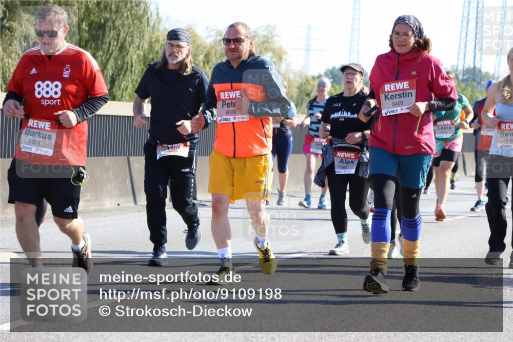 03.10.2025 - Köhlbrandbrückenlauf Strokosch-Dieckow http://msf.ph/oto/9109198 03.10.2025 12:23:51 Position 3 10, 888, 6004, 6475, 6003, 5362, 5409, 5142, 539 meine-sportfotos.de