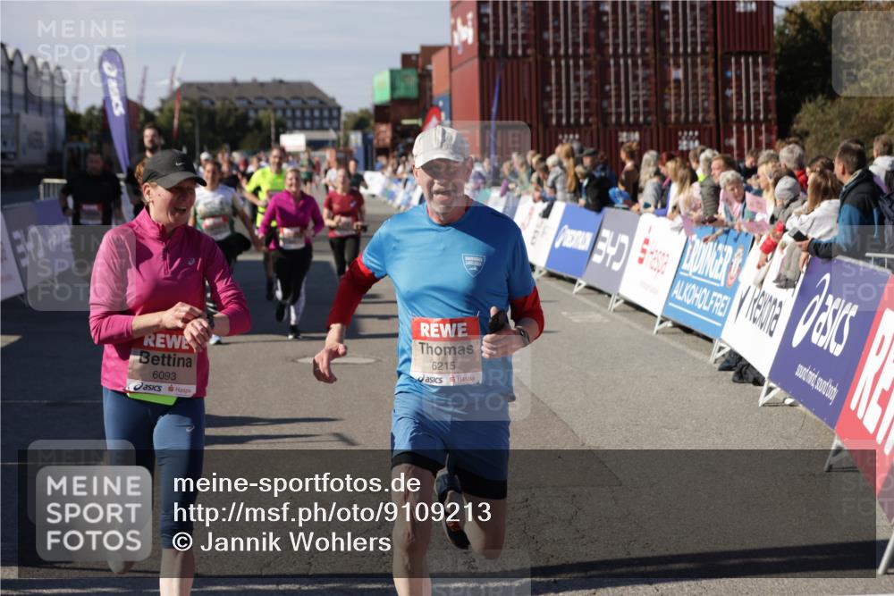 03.10.2025 - Köhlbrandbrückenlauf Jannik Wohlers http://msf.ph/oto/9109213 03.10.2025 13:29:40 Ziel 4629, 4660, 4720, 4733, 5119, 5120, 5470, 5482, 6093, 6215, 6334, 6335, 6336, 6351, 6387, 6439, 6539, 6543, 6554, 6555 meine-sportfotos.de