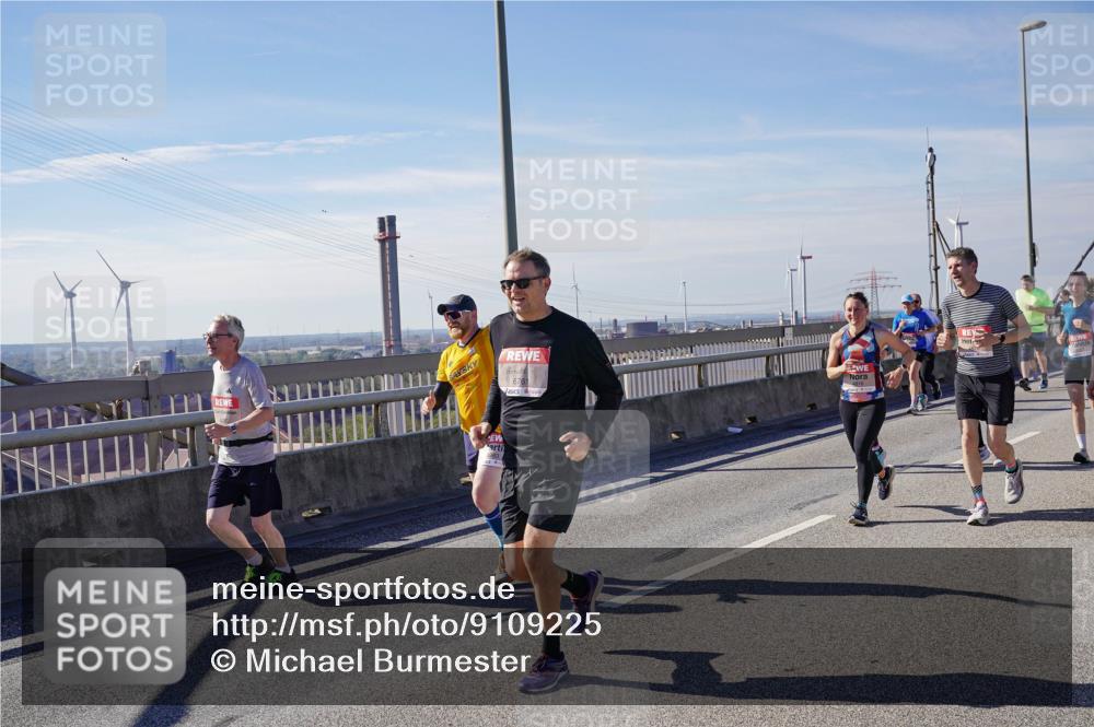03.10.2025 - Köhlbrandbrückenlauf Michael Burmester http://msf.ph/oto/9109225 03.10.2025 12:51:48 Position 2  meine-sportfotos.de