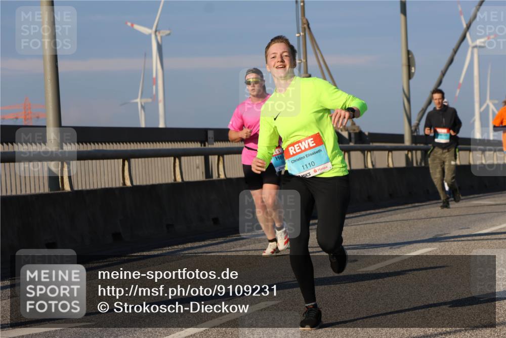 03.10.2025 - Köhlbrandbrückenlauf Strokosch-Dieckow http://msf.ph/oto/9109231 03.10.2025 09:40:21 Position 2 1110 meine-sportfotos.de