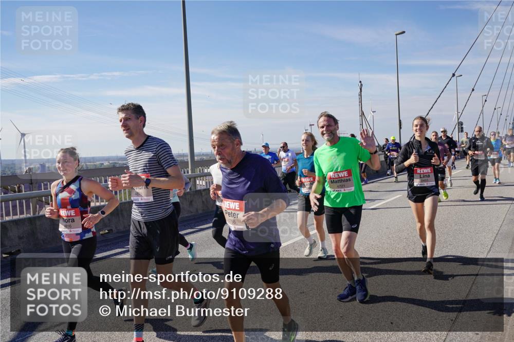03.10.2025 - Köhlbrandbrückenlauf Michael Burmester http://msf.ph/oto/9109288 03.10.2025 12:51:50 Position 2 4816, 4876, 4756, 4721, 5453 meine-sportfotos.de