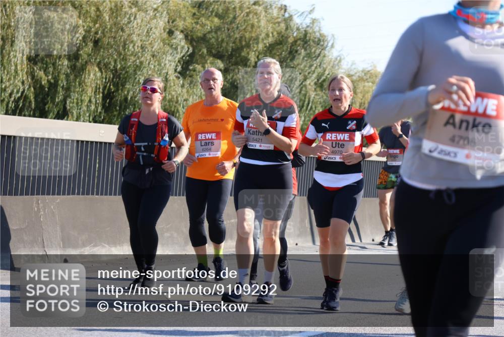03.10.2025 - Köhlbrandbrückenlauf Strokosch-Dieckow http://msf.ph/oto/9109292 03.10.2025 12:24:05 Position 3 6264, 5421, 4970, 4708 meine-sportfotos.de