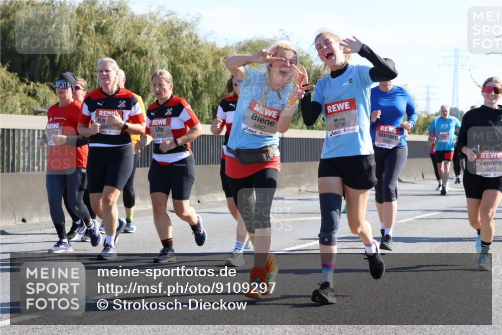 03.10.2025 - Köhlbrandbrückenlauf Strokosch-Dieckow http://msf.ph/oto/9109297 03.10.2025 12:24:07 Position 3 5421, 4970, 5267, 6736, 5060, 5215 meine-sportfotos.de