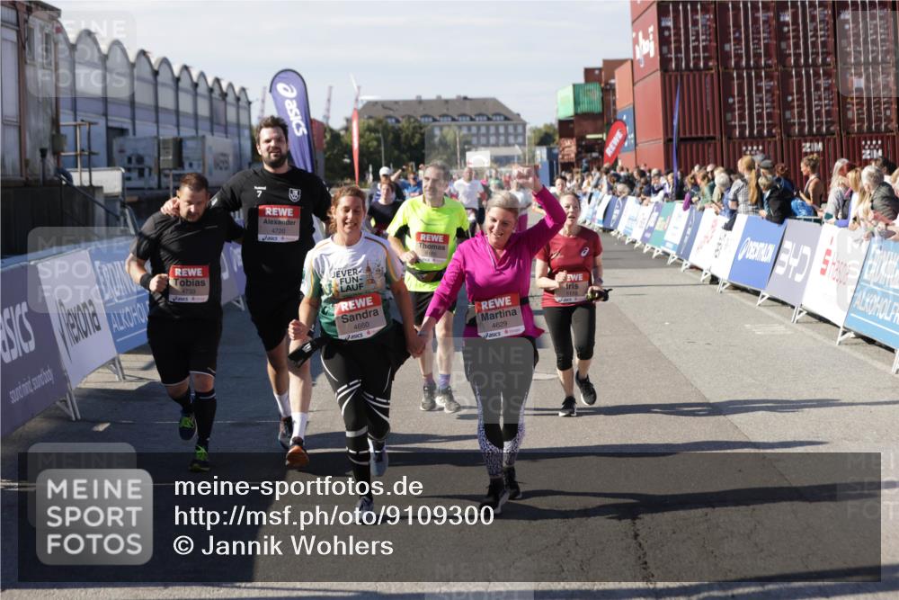 03.10.2025 - Köhlbrandbrückenlauf Jannik Wohlers http://msf.ph/oto/9109300 03.10.2025 13:29:43 Ziel 4629, 4660, 4720, 4733, 5119, 5120, 5260, 5333, 5482, 5574, 6093, 6215, 6387, 6439, 6543, 6554, 6555 meine-sportfotos.de