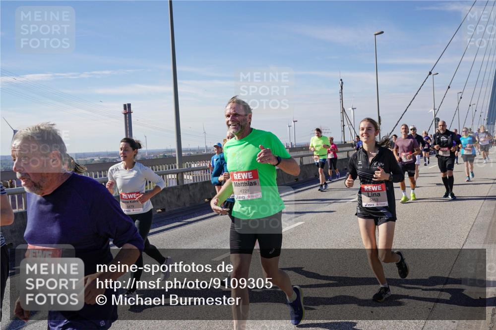 03.10.2025 - Köhlbrandbrückenlauf Michael Burmester http://msf.ph/oto/9109305 03.10.2025 12:51:50 Position 2 756, 5479, 4721, 5453 meine-sportfotos.de