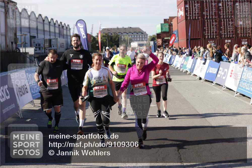 03.10.2025 - Köhlbrandbrückenlauf Jannik Wohlers http://msf.ph/oto/9109306 03.10.2025 13:29:43 Ziel 4629, 4660, 4720, 4733, 5119, 5120, 5260, 5333, 5482, 5574, 6093, 6215, 6387, 6439, 6543, 6554, 6555 meine-sportfotos.de