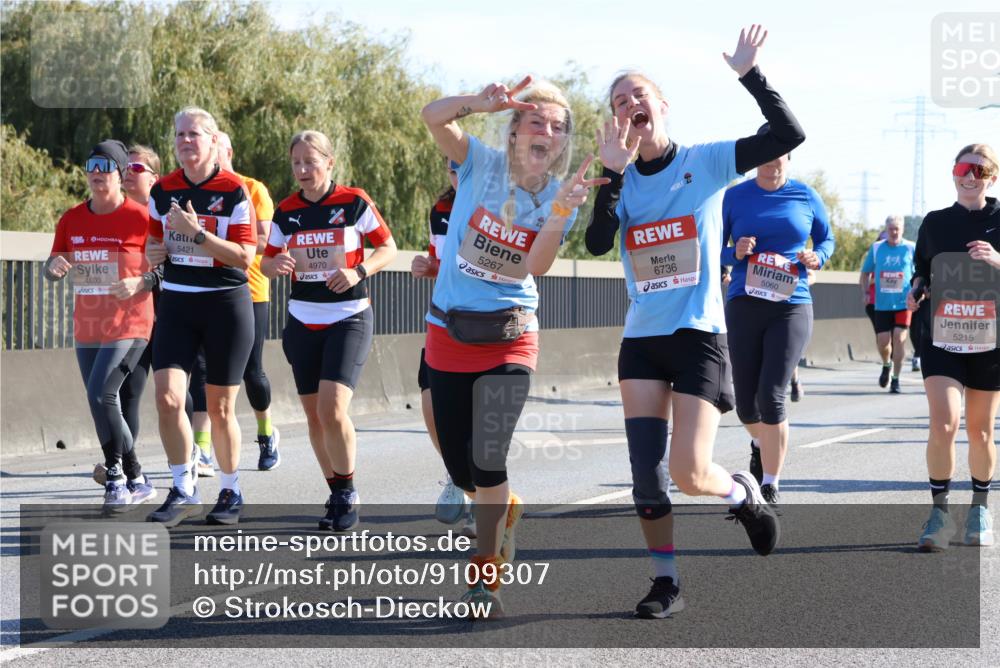 03.10.2025 - Köhlbrandbrückenlauf Strokosch-Dieckow http://msf.ph/oto/9109307 03.10.2025 12:24:07 Position 3 4970, 5267, 5421, 4800, 22, 6736, 5060, 5215 meine-sportfotos.de