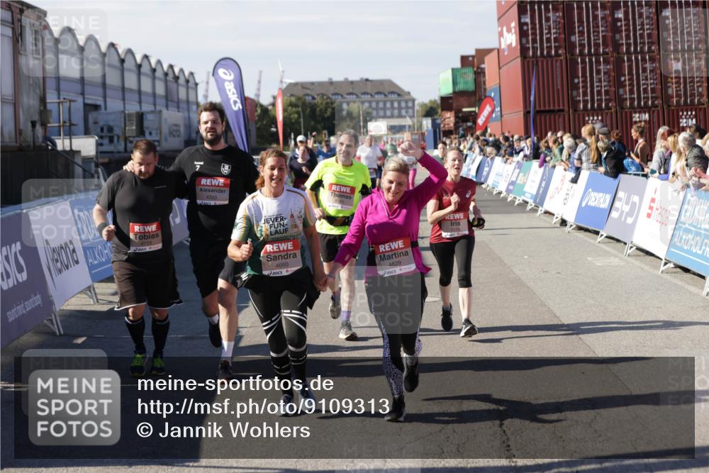 03.10.2025 - Köhlbrandbrückenlauf Jannik Wohlers http://msf.ph/oto/9109313 03.10.2025 13:29:43 Ziel 4629, 4660, 4720, 4733, 5119, 5120, 5260, 5333, 5482, 5574, 6093, 6215, 6387, 6439, 6543, 6554, 6555 meine-sportfotos.de