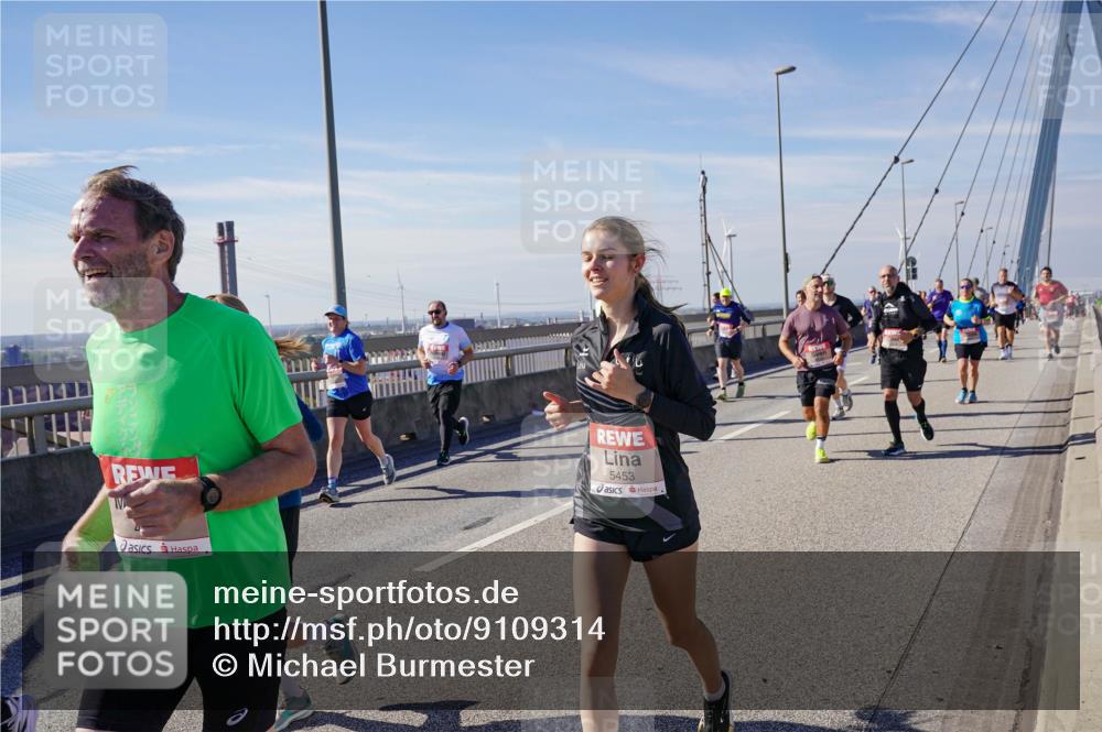 03.10.2025 - Köhlbrandbrückenlauf Michael Burmester http://msf.ph/oto/9109314 03.10.2025 12:51:51 Position 2 5453 meine-sportfotos.de