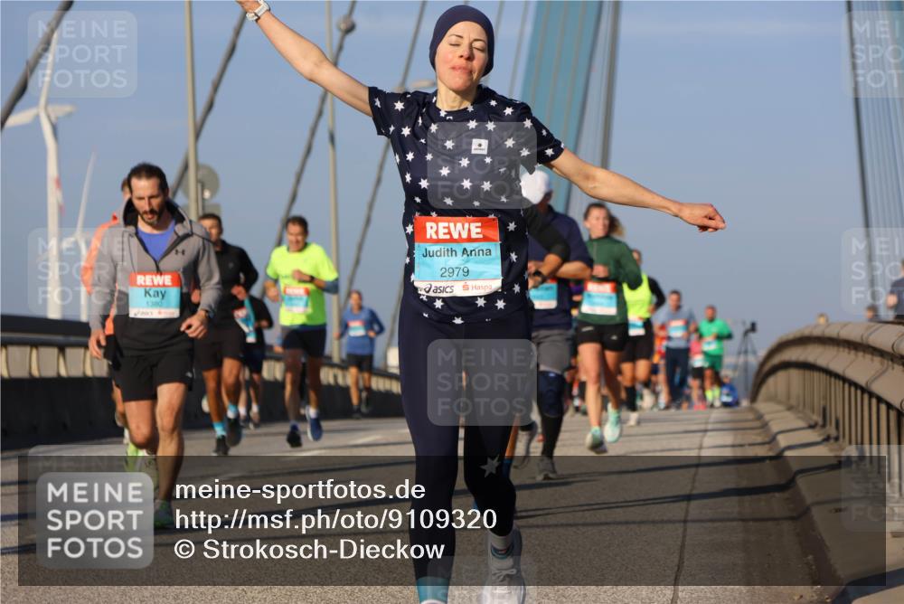 03.10.2025 - Köhlbrandbrückenlauf Strokosch-Dieckow http://msf.ph/oto/9109320 03.10.2025 09:40:25 Position 2 1380, 2979 meine-sportfotos.de