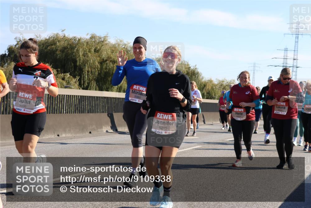 03.10.2025 - Köhlbrandbrückenlauf Strokosch-Dieckow http://msf.ph/oto/9109338 03.10.2025 12:24:10 Position 3 5036, 5060, 5215, 5507, 5533 meine-sportfotos.de