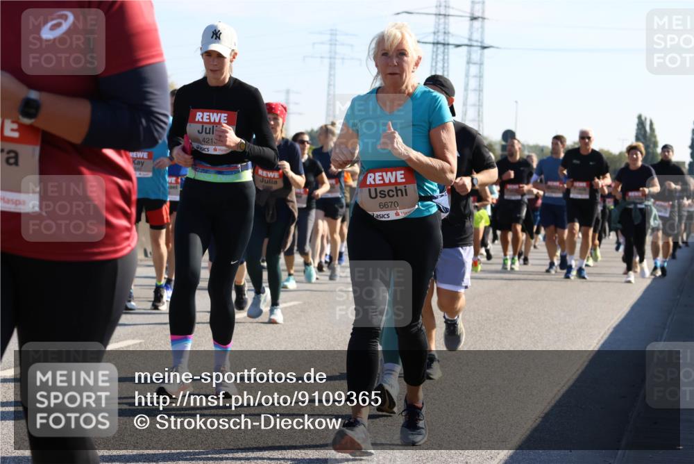 03.10.2025 - Köhlbrandbrückenlauf Strokosch-Dieckow http://msf.ph/oto/9109365 03.10.2025 12:24:12 Position 3 421, 6670 meine-sportfotos.de
