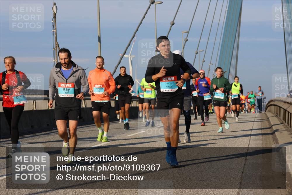 03.10.2025 - Köhlbrandbrückenlauf Strokosch-Dieckow http://msf.ph/oto/9109367 03.10.2025 09:40:28 Position 2 3630, 1380, 3790, 1292 meine-sportfotos.de