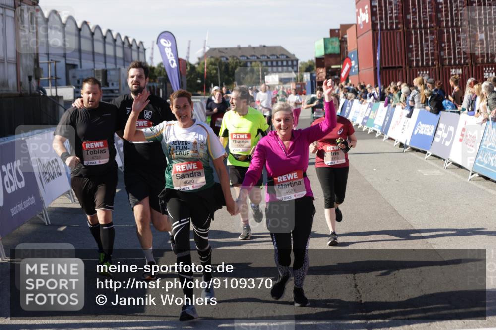 03.10.2025 - Köhlbrandbrückenlauf Jannik Wohlers http://msf.ph/oto/9109370 03.10.2025 13:29:43 Ziel 4629, 4660, 4720, 4733, 5119, 5120, 5260, 5333, 5482, 5574, 6093, 6215, 6387, 6439, 6543, 6554, 6555 meine-sportfotos.de