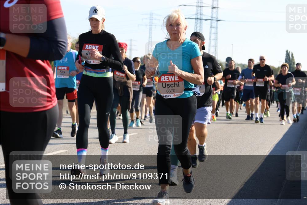 03.10.2025 - Köhlbrandbrückenlauf Strokosch-Dieckow http://msf.ph/oto/9109371 03.10.2025 12:24:12 Position 3 4210, 6670 meine-sportfotos.de