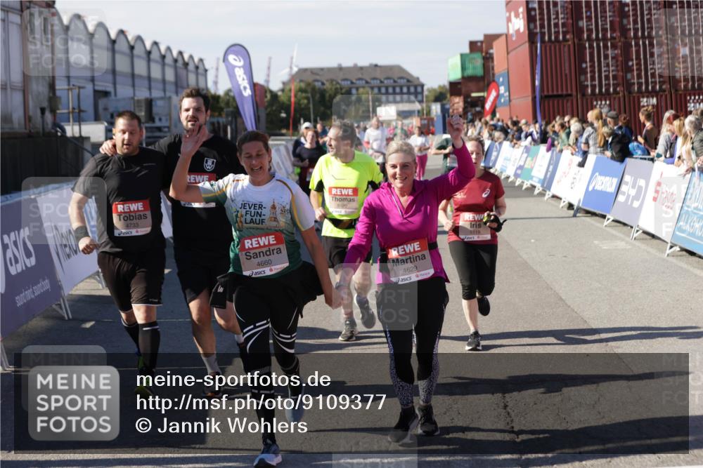 03.10.2025 - Köhlbrandbrückenlauf Jannik Wohlers http://msf.ph/oto/9109377 03.10.2025 13:29:43 Ziel 4629, 4660, 4720, 4733, 5119, 5120, 5260, 5333, 5482, 5574, 6093, 6215, 6387, 6439, 6543, 6554, 6555 meine-sportfotos.de