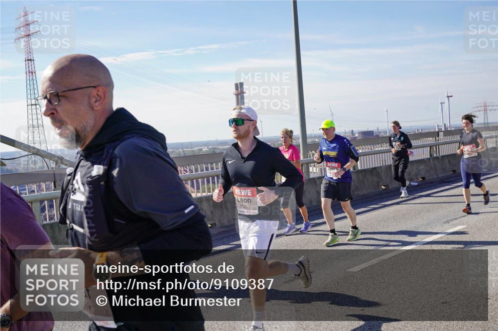 03.10.2025 - Köhlbrandbrückenlauf Michael Burmester http://msf.ph/oto/9109387 03.10.2025 12:51:54 Position 2 4581 meine-sportfotos.de
