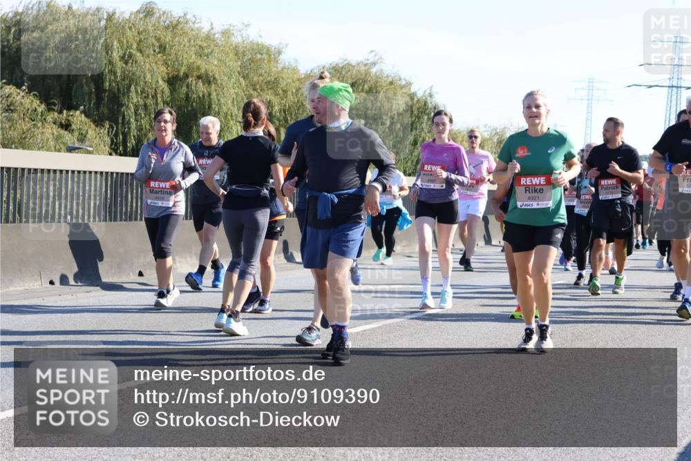 03.10.2025 - Köhlbrandbrückenlauf Strokosch-Dieckow http://msf.ph/oto/9109390 03.10.2025 12:24:19 Position 3 0, 4919, 4921 meine-sportfotos.de