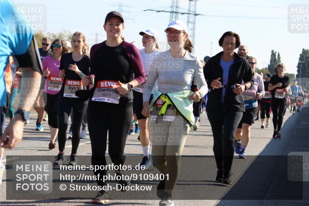 03.10.2025 - Köhlbrandbrückenlauf Strokosch-Dieckow http://msf.ph/oto/9109401 03.10.2025 12:24:26 Position 3 5539, 4579, 5017, 4574, 5557 meine-sportfotos.de
