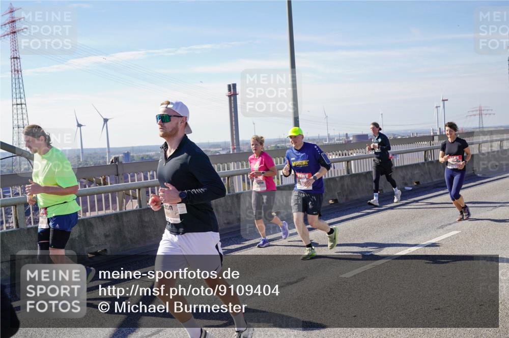 03.10.2025 - Köhlbrandbrückenlauf Michael Burmester http://msf.ph/oto/9109404 03.10.2025 12:51:54 Position 2  meine-sportfotos.de
