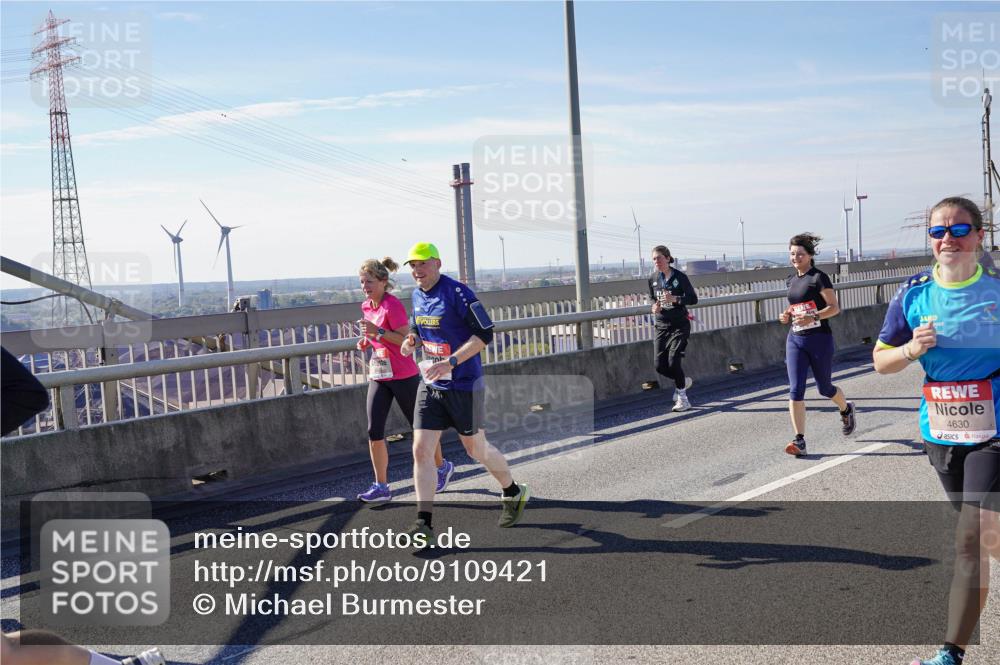 03.10.2025 - Köhlbrandbrückenlauf Michael Burmester http://msf.ph/oto/9109421 03.10.2025 12:51:55 Position 2 4630 meine-sportfotos.de
