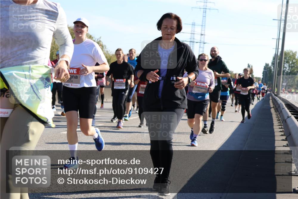 03.10.2025 - Köhlbrandbrückenlauf Strokosch-Dieckow http://msf.ph/oto/9109427 03.10.2025 12:24:28 Position 3 4574, 29, 5557 meine-sportfotos.de