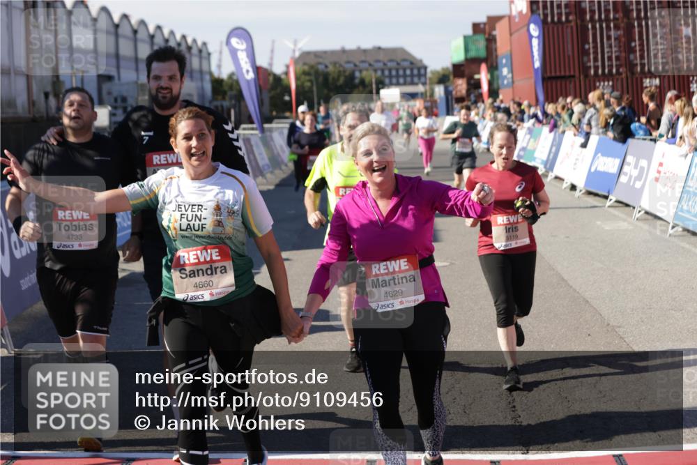 03.10.2025 - Köhlbrandbrückenlauf Jannik Wohlers http://msf.ph/oto/9109456 03.10.2025 13:29:44 Ziel 4629, 4660, 4714, 4720, 4733, 5119, 5120, 5260, 5333, 5482, 5574, 6066, 6093, 6215, 6439, 6543, 6555 meine-sportfotos.de