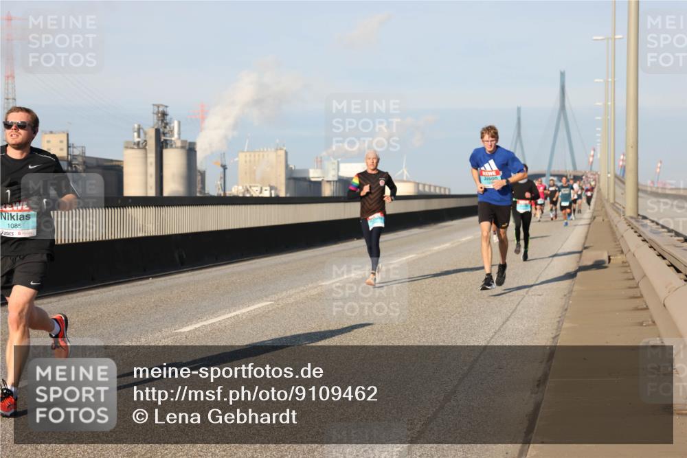 03.10.2025 - Köhlbrandbrückenlauf Lena Gebhardt http://msf.ph/oto/9109462 03.10.2025 09:41:21 Position 2 1, 1085 meine-sportfotos.de