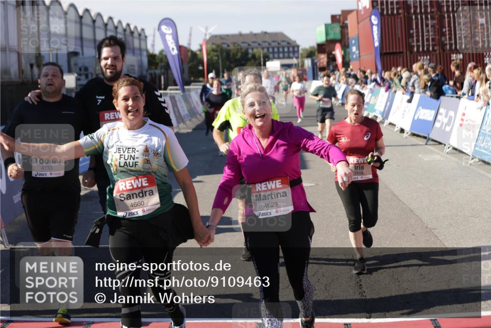 03.10.2025 - Köhlbrandbrückenlauf Jannik Wohlers http://msf.ph/oto/9109463 03.10.2025 13:29:44 Ziel 4629, 4660, 4714, 4720, 4733, 5119, 5120, 5260, 5333, 5482, 5574, 6066, 6093, 6215, 6439, 6543, 6555 meine-sportfotos.de