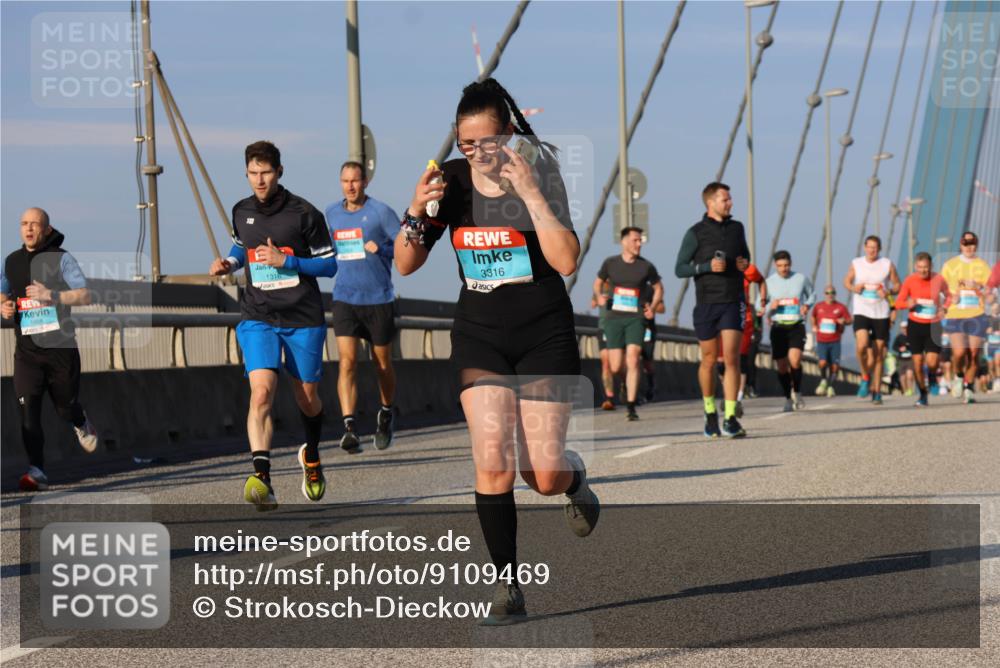 03.10.2025 - Köhlbrandbrückenlauf Strokosch-Dieckow http://msf.ph/oto/9109469 03.10.2025 09:40:38 Position 2 1468, 1316, 3316 meine-sportfotos.de