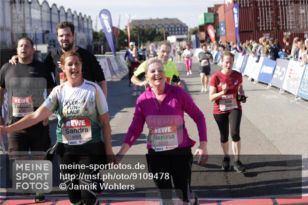 03.10.2025 - Köhlbrandbrückenlauf Jannik Wohlers http://msf.ph/oto/9109478 03.10.2025 13:29:44 Ziel 4629, 4660, 4714, 4720, 4733, 5119, 5120, 5260, 5333, 5482, 5574, 6066, 6093, 6215, 6439, 6543, 6555 meine-sportfotos.de