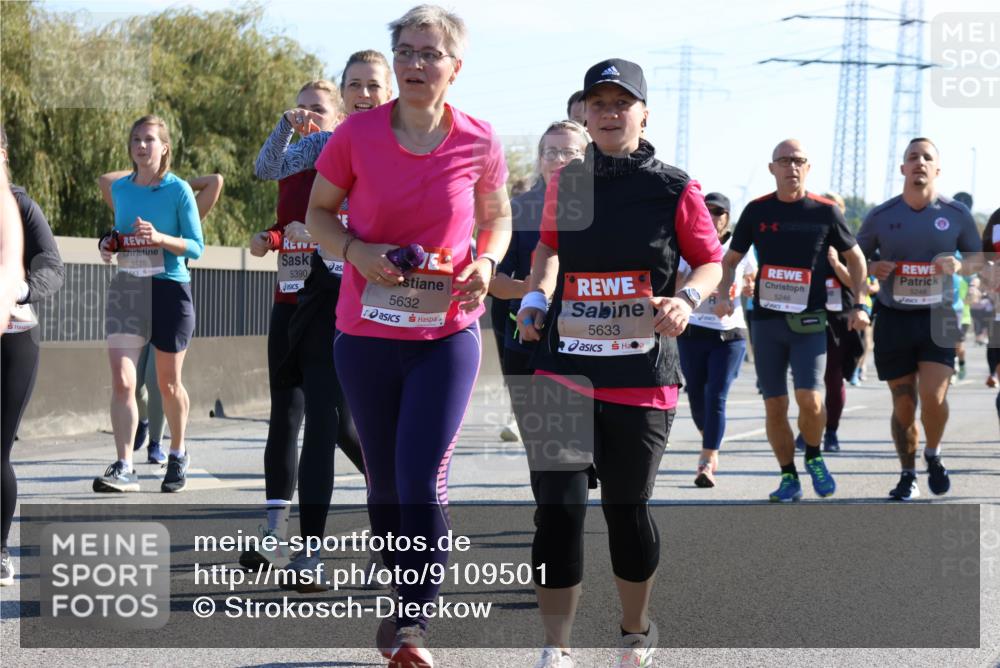 03.10.2025 - Köhlbrandbrückenlauf Strokosch-Dieckow http://msf.ph/oto/9109501 03.10.2025 12:24:37 Position 3 5425, 5390, 5632, 5633, 5246 meine-sportfotos.de