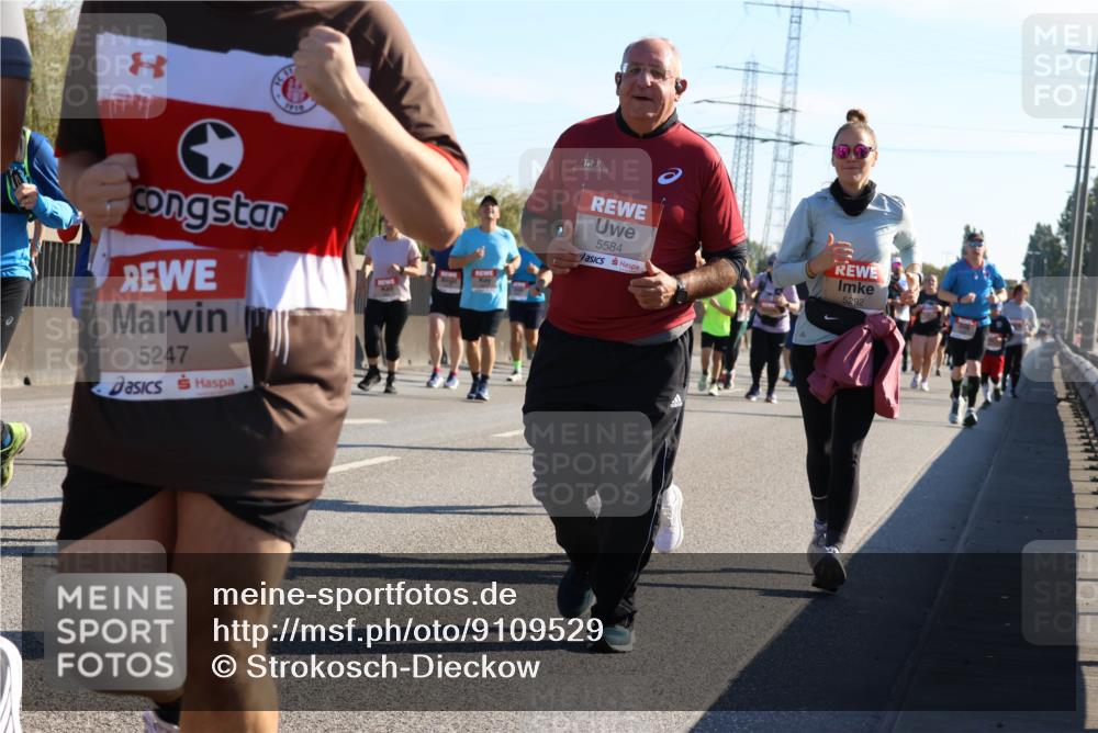 03.10.2025 - Köhlbrandbrückenlauf Strokosch-Dieckow http://msf.ph/oto/9109529 03.10.2025 12:24:43 Position 3 5247, 5584, 5292 meine-sportfotos.de