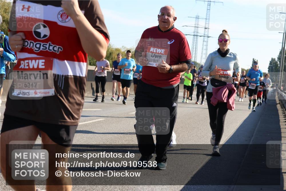 03.10.2025 - Köhlbrandbrückenlauf Strokosch-Dieckow http://msf.ph/oto/9109538 03.10.2025 12:24:43 Position 3 1919, 5247, 5584, 5292 meine-sportfotos.de
