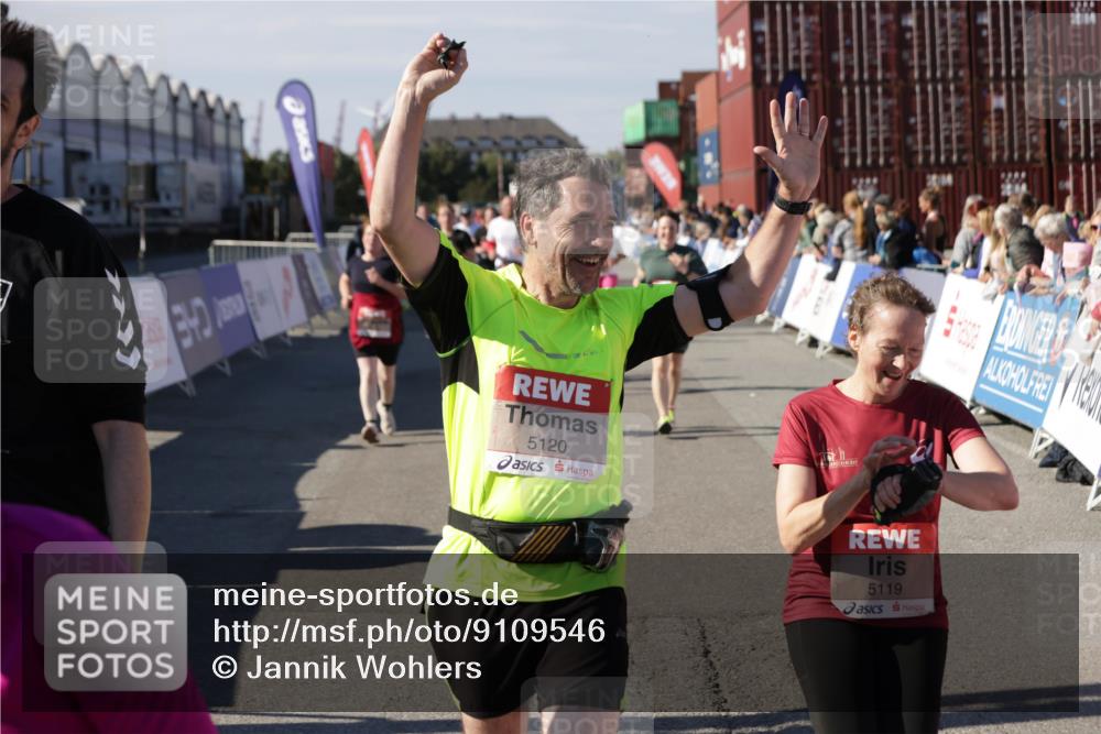 03.10.2025 - Köhlbrandbrückenlauf Jannik Wohlers http://msf.ph/oto/9109546 03.10.2025 13:29:46 Ziel 4629, 4660, 4714, 4720, 4733, 5119, 5120, 5260, 5333, 5482, 5574, 5944, 6066, 6093, 6215, 6439 meine-sportfotos.de