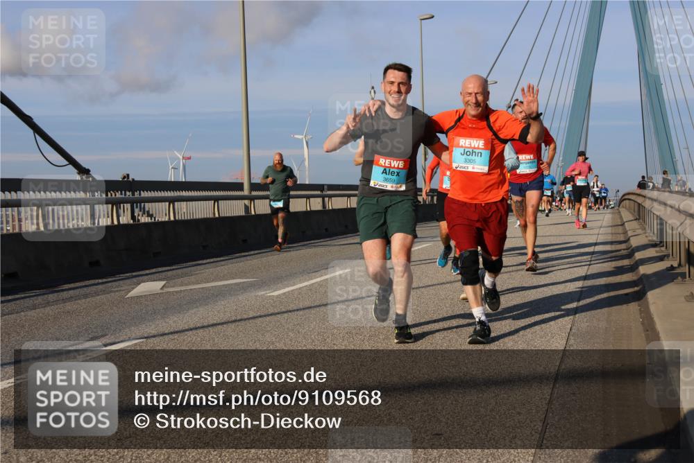 03.10.2025 - Köhlbrandbrückenlauf Strokosch-Dieckow http://msf.ph/oto/9109568 03.10.2025 09:40:49 Position 2 3659, 3305 meine-sportfotos.de