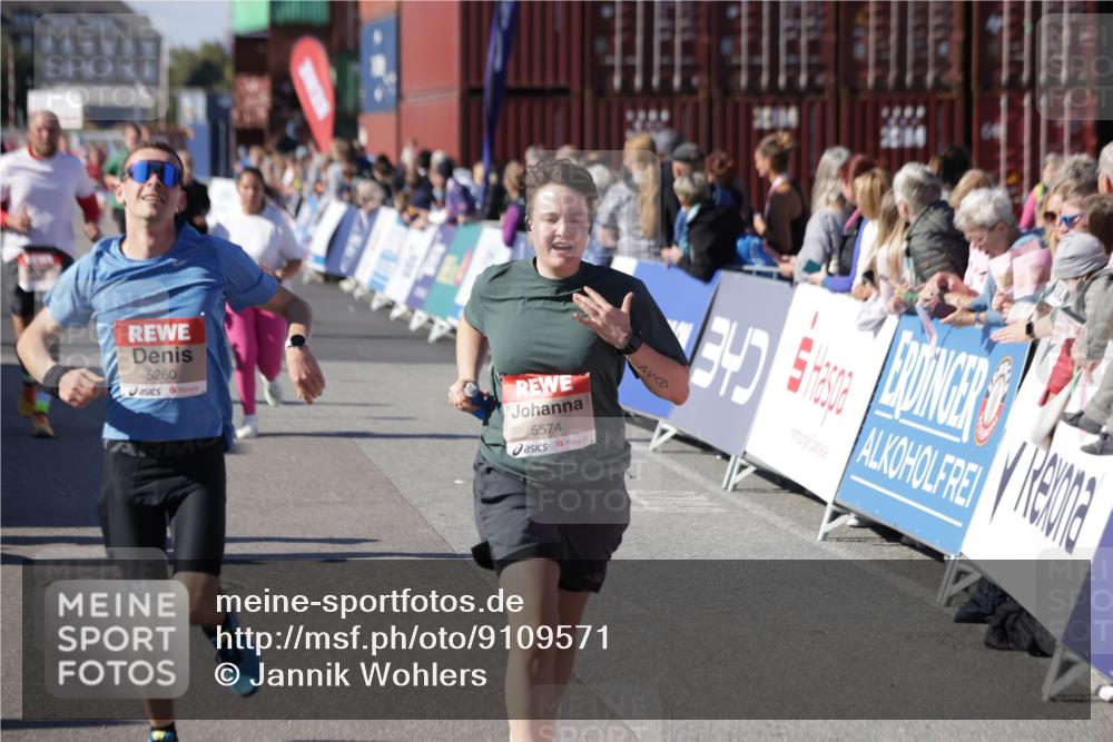 03.10.2025 - Köhlbrandbrückenlauf Jannik Wohlers http://msf.ph/oto/9109571 03.10.2025 13:29:48 Ziel 4629, 4660, 4714, 4720, 4733, 4825, 5119, 5120, 5260, 5333, 5574, 5930, 5944, 6066, 6093, 6215, 6234 meine-sportfotos.de