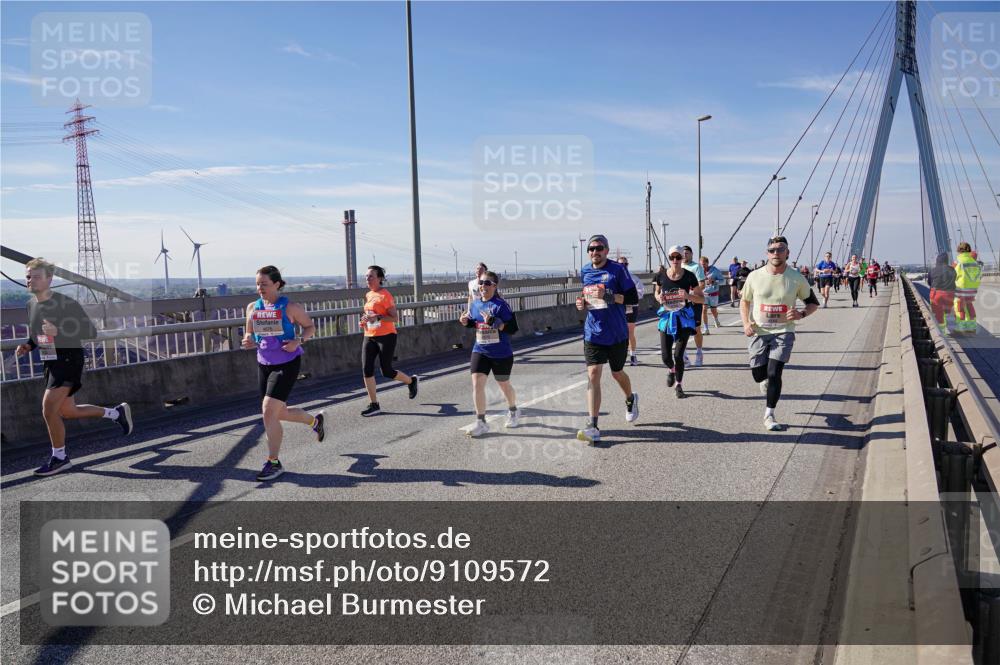 03.10.2025 - Köhlbrandbrückenlauf Michael Burmester http://msf.ph/oto/9109572 03.10.2025 12:52:03 Position 2  meine-sportfotos.de