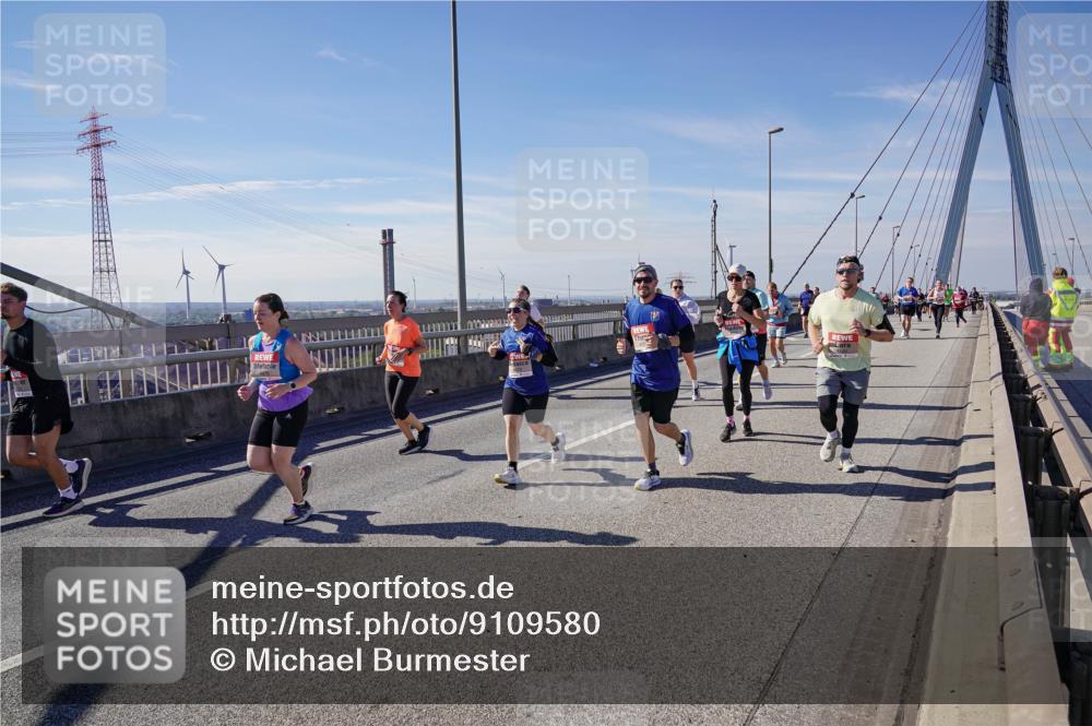 03.10.2025 - Köhlbrandbrückenlauf Michael Burmester http://msf.ph/oto/9109580 03.10.2025 12:52:03 Position 2  meine-sportfotos.de