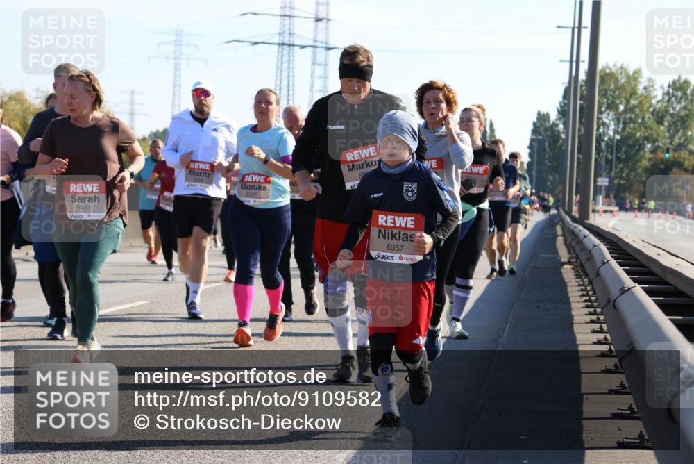 03.10.2025 - Köhlbrandbrückenlauf Strokosch-Dieckow http://msf.ph/oto/9109582 03.10.2025 12:24:53 Position 3 6161, 5193, 6527, 6357 meine-sportfotos.de
