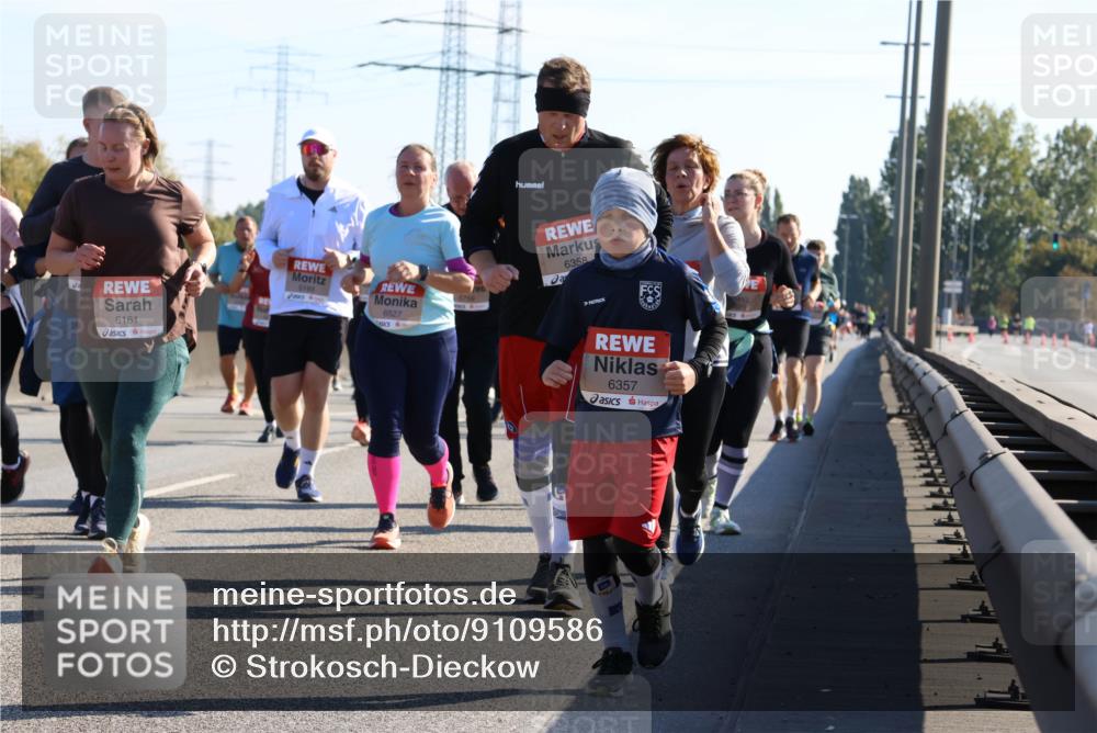 03.10.2025 - Köhlbrandbrückenlauf Strokosch-Dieckow http://msf.ph/oto/9109586 03.10.2025 12:24:53 Position 3 6161, 5193, 6527, 6358, 6357 meine-sportfotos.de